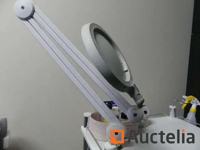 Roltafel pedicure, 3-deurs kledingkast - afbeelding 3 van  11