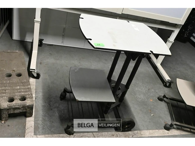 Roltafeltje voor diaprojector - afbeelding 1 van  2