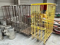 Rolwagens / linnenwagens metaal op wielen - afbeelding 1 van  4