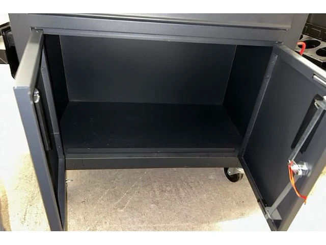 Rolwerktafel - afbeelding 7 van  9