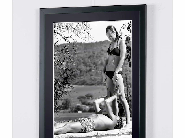 Romy schneider & alain delon - la piscine 1969. - fine art photography - luxe houten lijst 70x50 cm - limited edition nr 03 van 30 - afbeelding 3 van  7