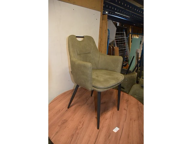 Ronde fineerhouten tafel , 7 moderne kuipstoelen grijze stoffen zit en rug (7,8) - afbeelding 4 van  11