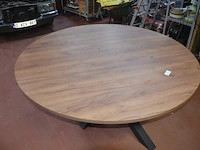 Ronde fineerhouten tafel , 7 moderne kuipstoelen grijze stoffen zit en rug (7,8) - afbeelding 8 van  11