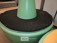 Ronde kunststof zitbank met donutkussen - afbeelding 4 van  4