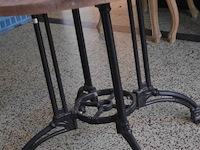 Ronde tafel ø 1m h75cm met ijzeren onderstel - afbeelding 2 van  3