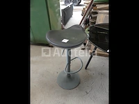 Ronde tafel met 2 krukken - afbeelding 5 van  5
