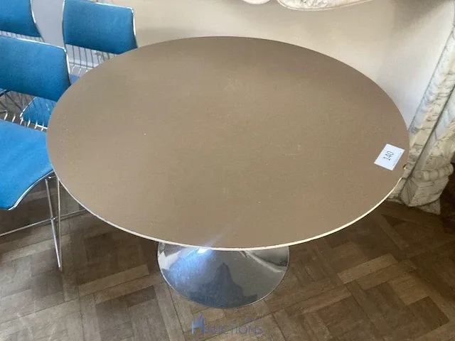 Ronde tafel met 5 stoelen - afbeelding 3 van  5
