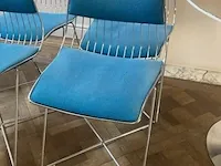 Ronde tafel met 5 stoelen - afbeelding 4 van  5