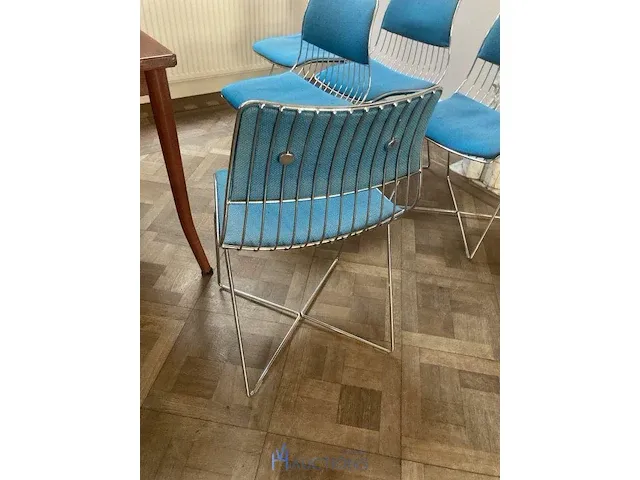 Ronde tafel met 5 stoelen - afbeelding 5 van  5