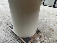 Ronde tafel met centrale kolompoot – beton ciré afwerking - afbeelding 5 van  9