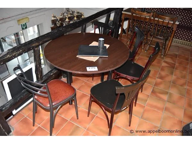 Ronde tafel vv 5 stoelen (staande op 1e verdieping) - afbeelding 1 van  1