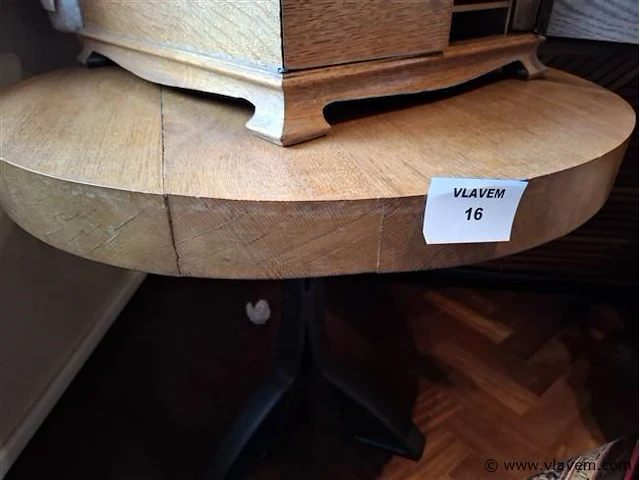 Ronde tafel - afbeelding 1 van  2