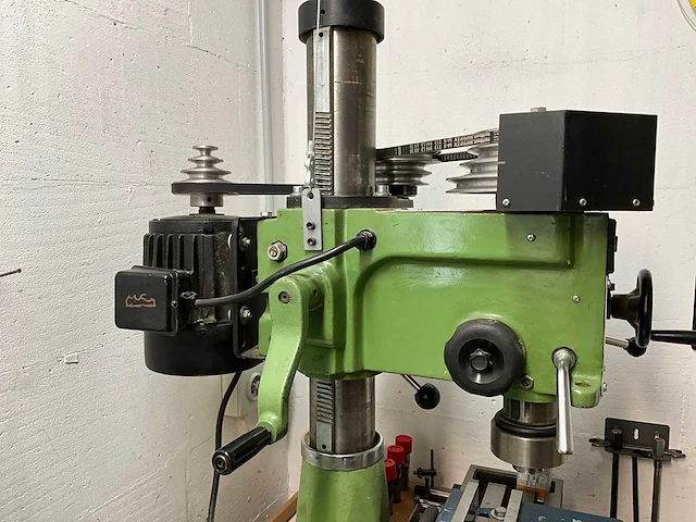 Rong-fu rf20 freesmachine - afbeelding 16 van  16