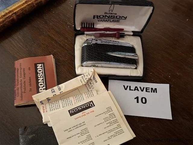 Ronson aansteker - afbeelding 1 van  2