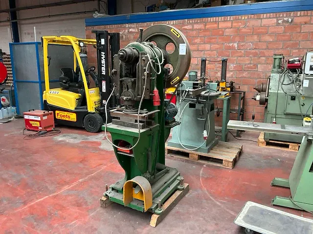Roskin - ponsmachine - afbeelding 1 van  8