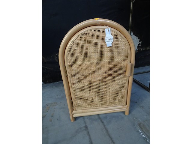 Rotan bijzetkastje - afbeelding 1 van  4