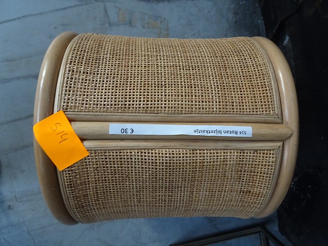 Rotan bijzetkastje - afbeelding 2 van  4