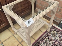 Rotan bijzettafeltje met glas - afbeelding 1 van  3