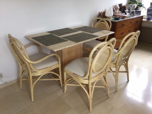Rotan eetkamertafel + stoelen - afbeelding 1 van  4