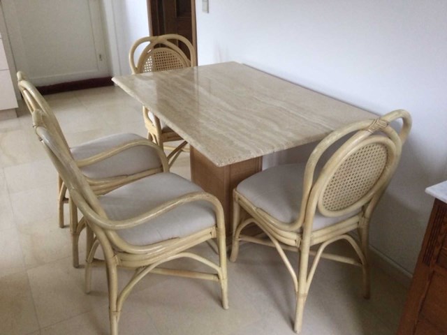 Rotan eetkamertafel + stoelen - afbeelding 3 van  4