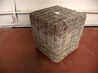 Rotan poef - afbeelding 1 van  3