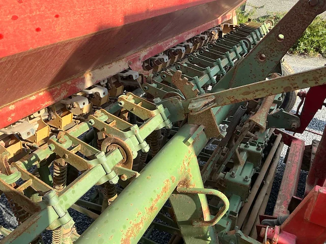 Rotereg zaaimachine met juksysteem - afbeelding 4 van  21