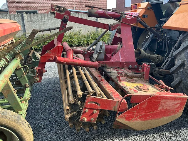 Rotereg zaaimachine met juksysteem - afbeelding 19 van  21