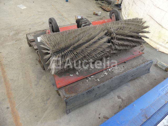 Roterende borstel voor minitractor - afbeelding 6 van  6