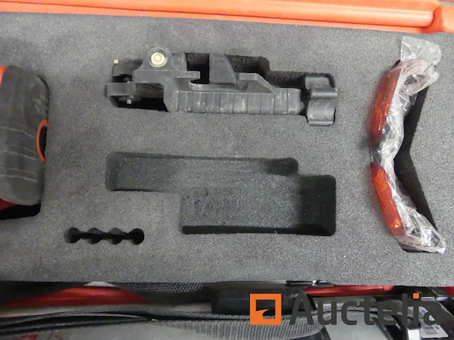 Roterende laser en futech red runner voeten - afbeelding 5 van  7