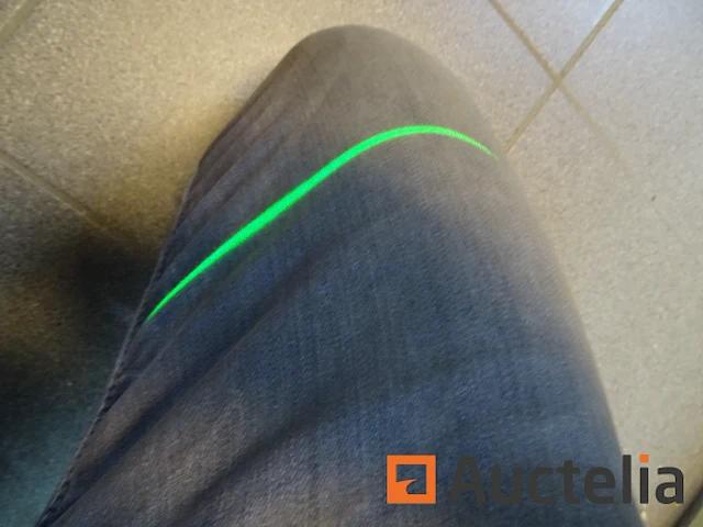 Roterende laser in zijn futech gyro green koffer - afbeelding 2 van  16