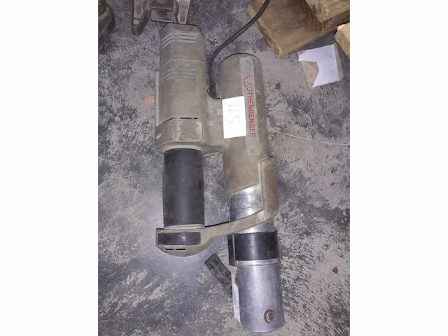 Rothenberger presmachine met pressbekken - afbeelding 3 van  3
