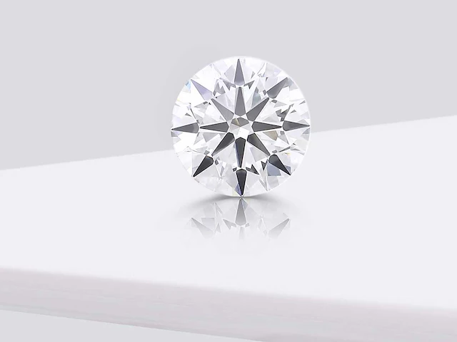 Round- natural mined diamond 0.30 cts igi certified h vs2 - afbeelding 1 van  5