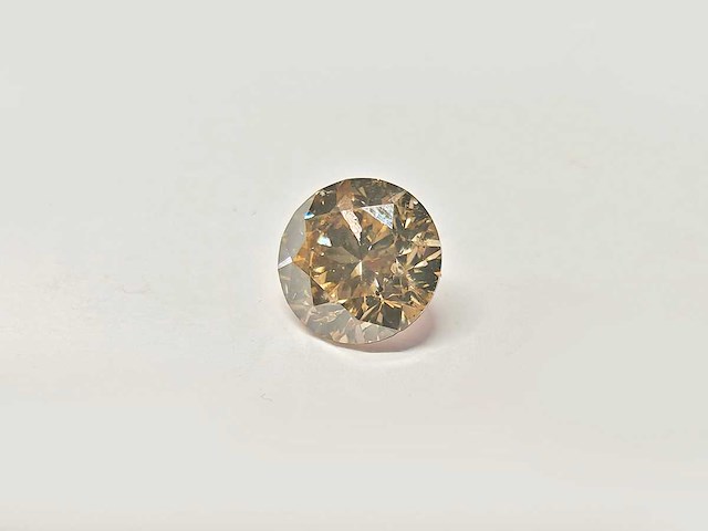 Roundnatural heeft diamant van 1,67 cts ij si gedolven - afbeelding 4 van  4