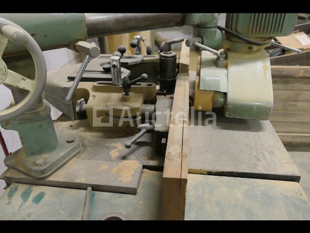 Router omgebouwd tot schuurmachine - afbeelding 9 van  12