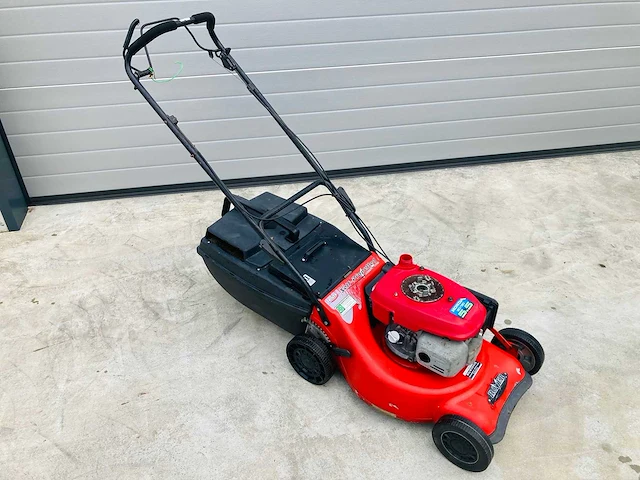Rover - lawnmower - afbeelding 1 van  2