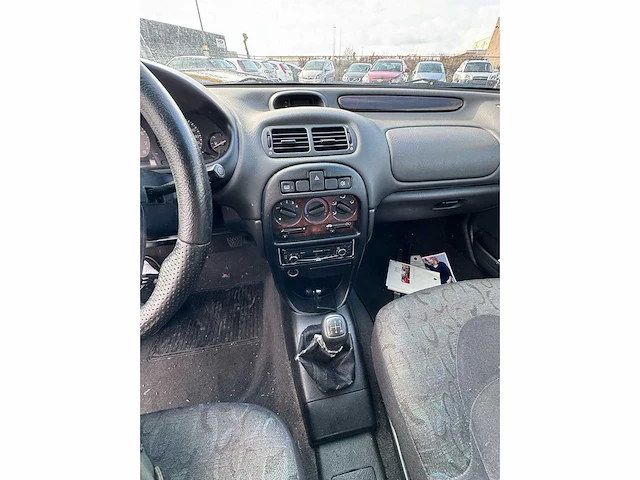 Rover 200 - 1999 - - personenauto - afbeelding 16 van  38