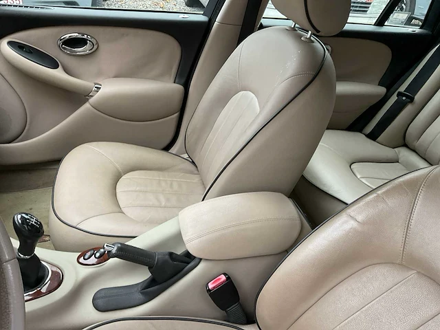 Rover tourer personenauto - afbeelding 6 van  25