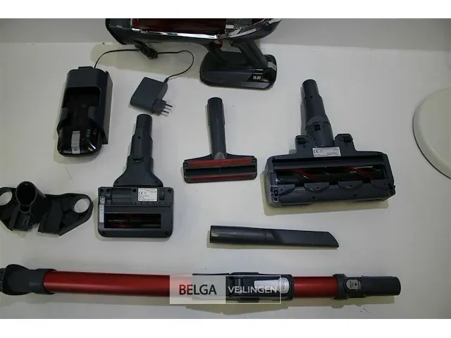 Rowenta rh9889wo xforce flex oplaadbare steelstofzuiger - afbeelding 2 van  3