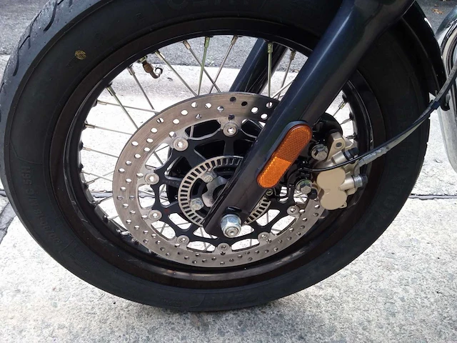 Royal enfield - interceptor gt 650 - motorfiets - afbeelding 8 van  9
