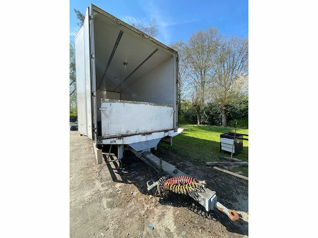 Royen - 1997 - r18t/2p - trailer - afbeelding 27 van  31