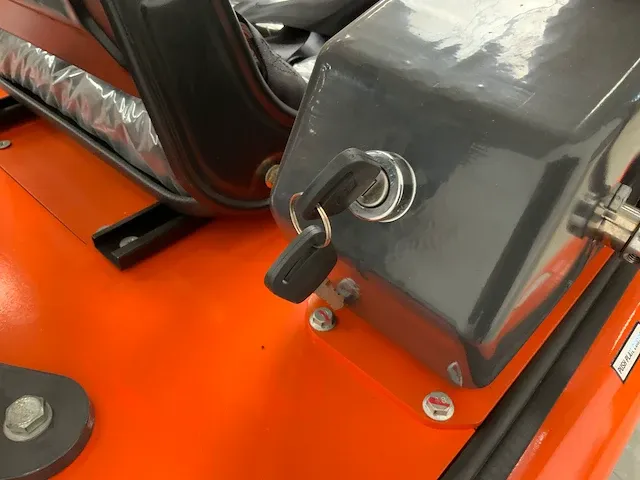 Rte - 15be - minigraafmachine 1500kg - afbeelding 3 van  16