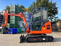 Rte - 2025 - cr213 - minigraafmachine kubota euro 5 met cabine - afbeelding 18 van  32