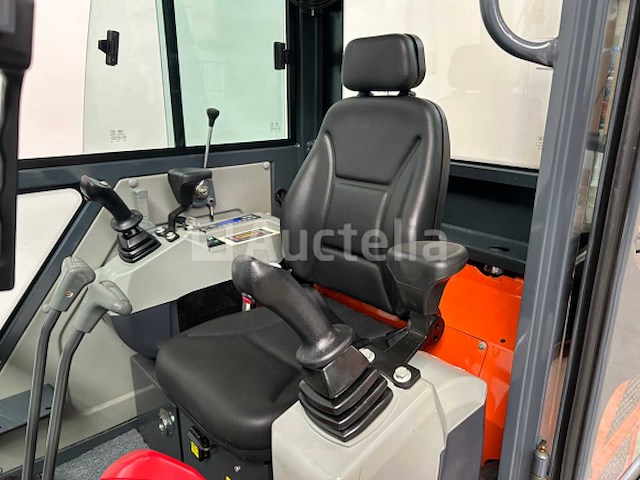 Rte - 2025 - cr213 - minigraafmachine kubota euro 5 met cabine - afbeelding 13 van  32