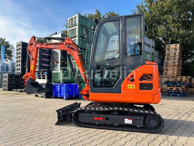 Rte - 2025 - cr213 - minigraafmachine kubota euro 5 met cabine - afbeelding 27 van  32