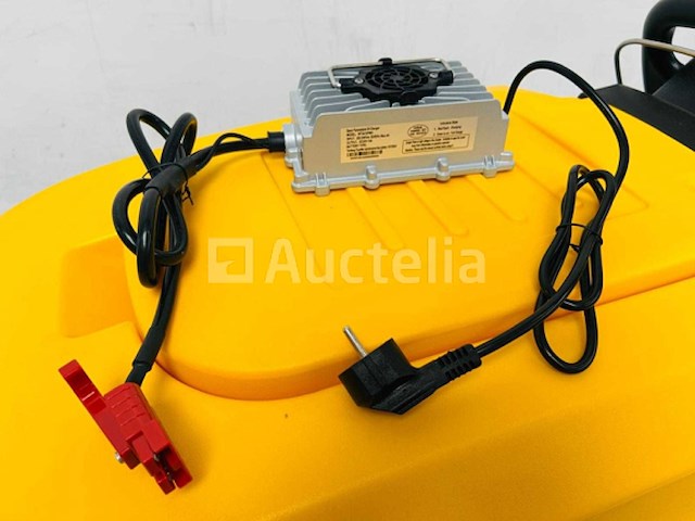 Rte - 2025 - fs50-sd - vloerschrobzuigmachine zelfrijdend - afbeelding 12 van  14