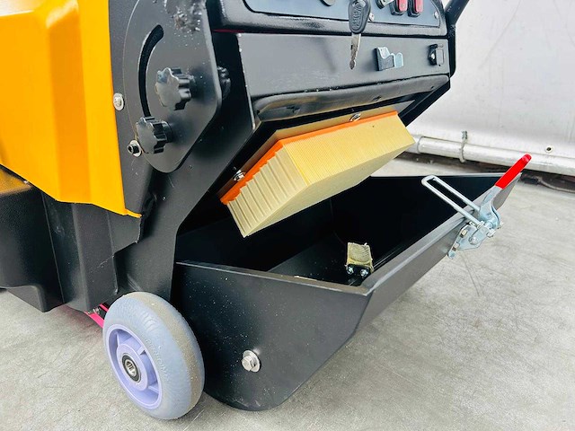 Rte - 2025 - ms30 - veegmachine - afbeelding 10 van  10