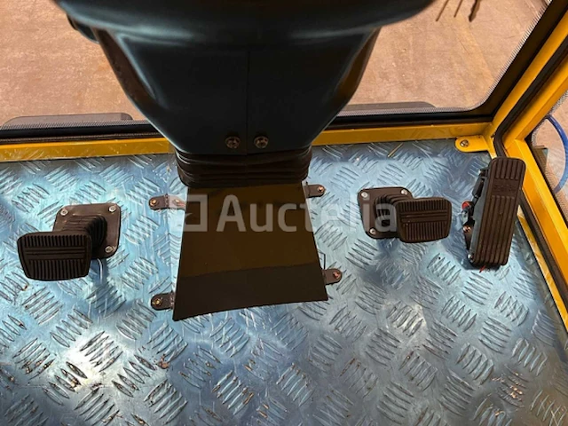 Rte - 2025 - st150 - veegmachine - afbeelding 1 van  28