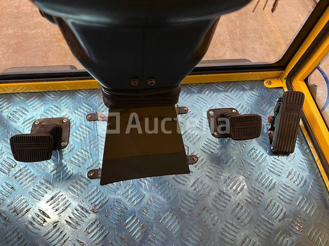 Rte - 2025 - st150 - veegmachine - afbeelding 1 van  28