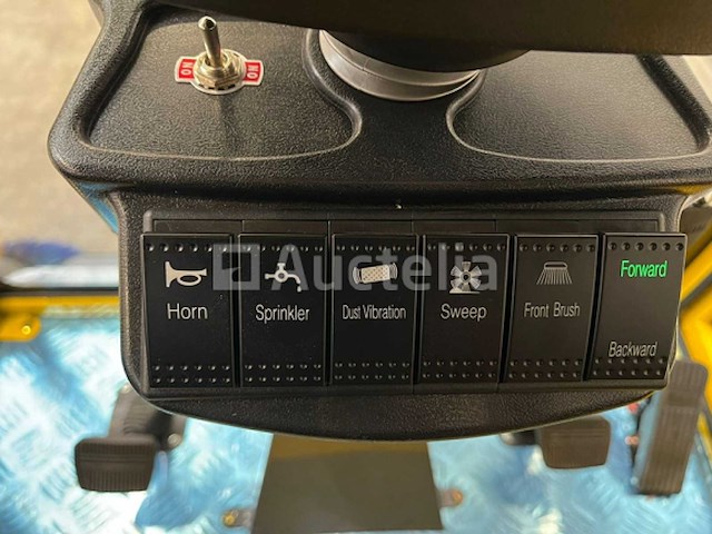 Rte - 2025 - st150 - veegmachine - afbeelding 13 van  28