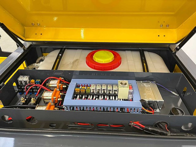 Rte - 2025 - st150 - veegmachine - afbeelding 9 van  29